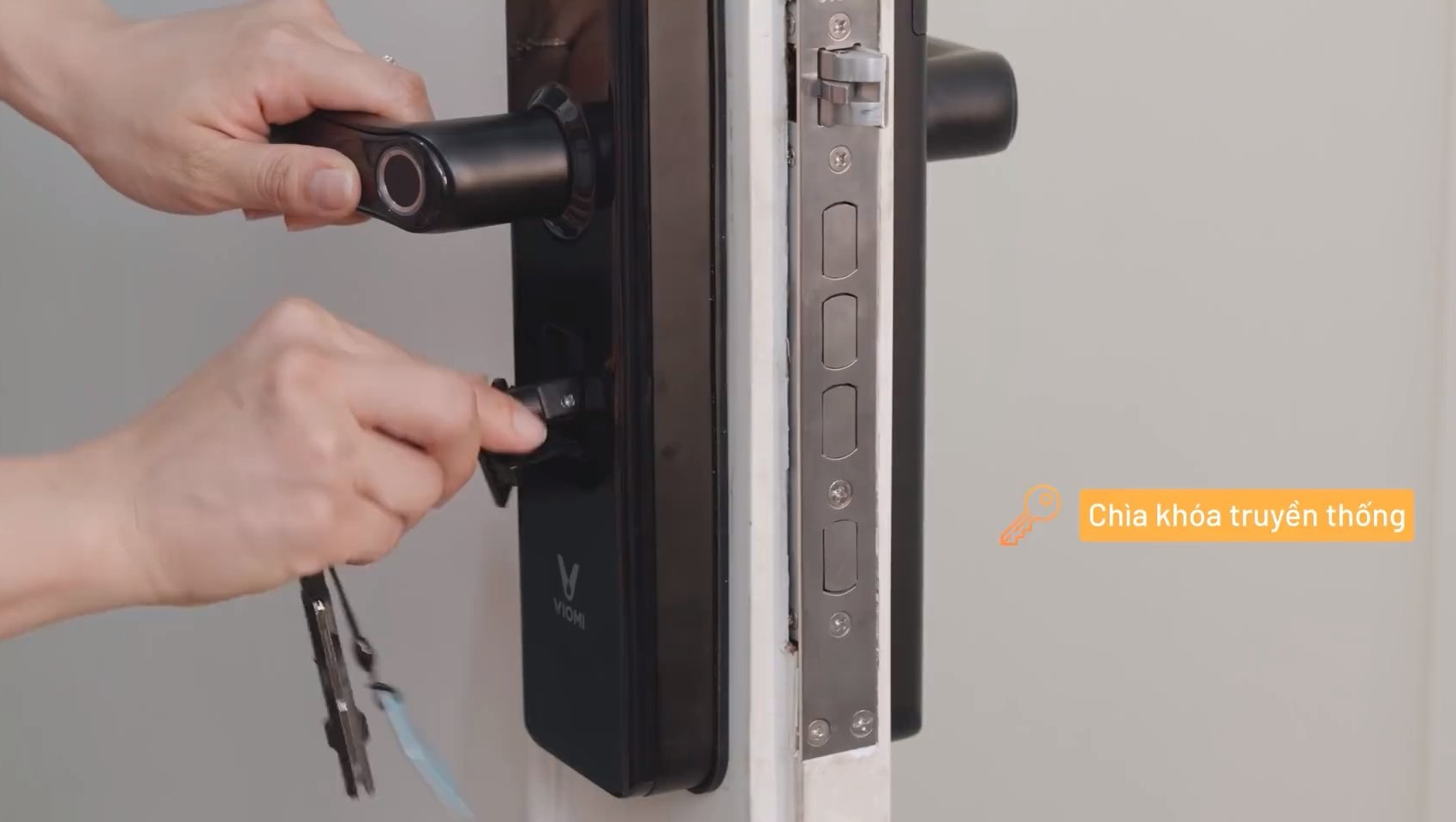 khoa dien tu xiaomi 3