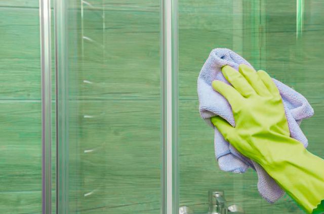 ve sinh vach ngan ve sinh 3